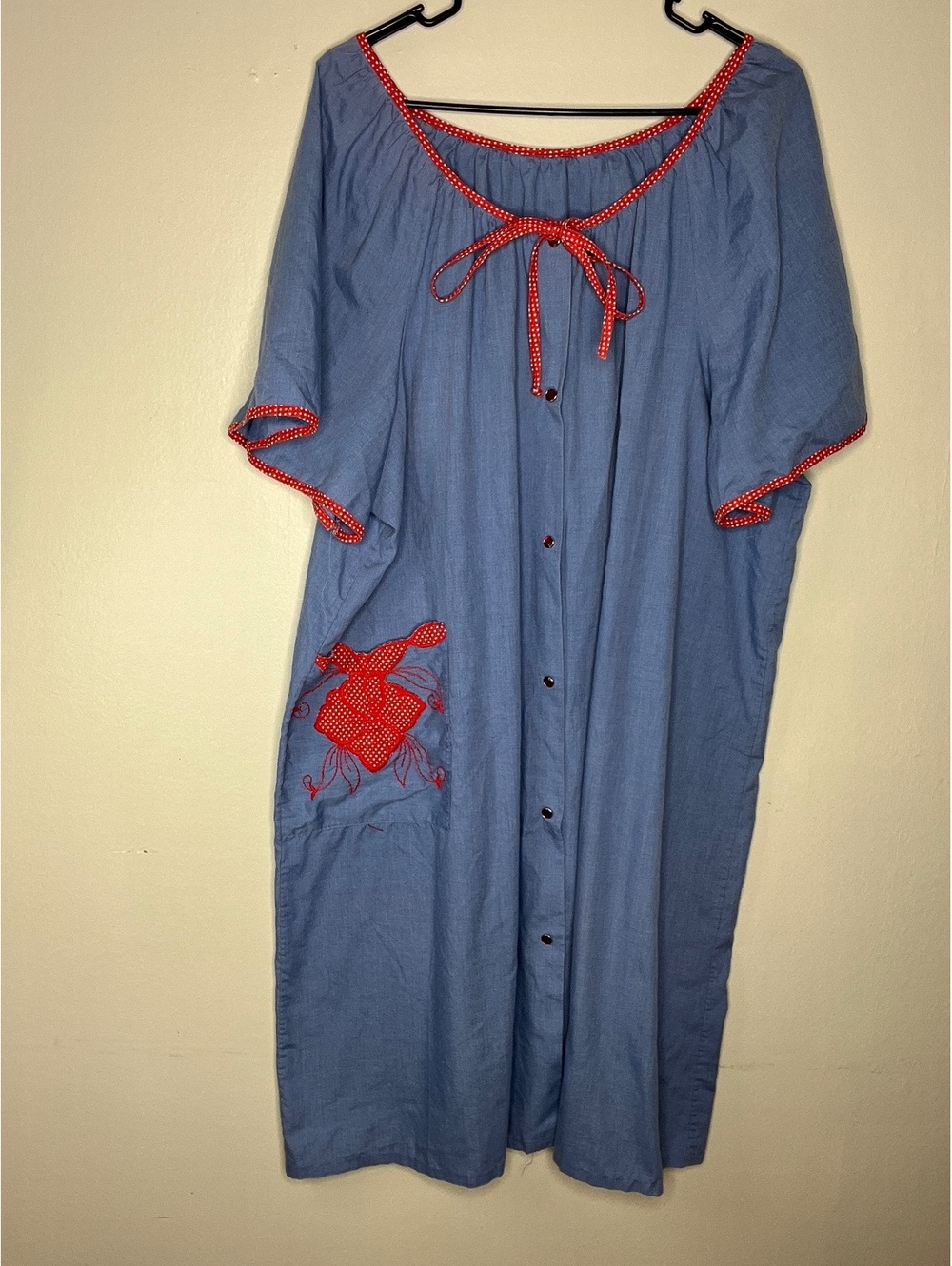 Vintage Lady Manhattan Blue and Red Polka Dot Trim House Dress 1X Embroidery